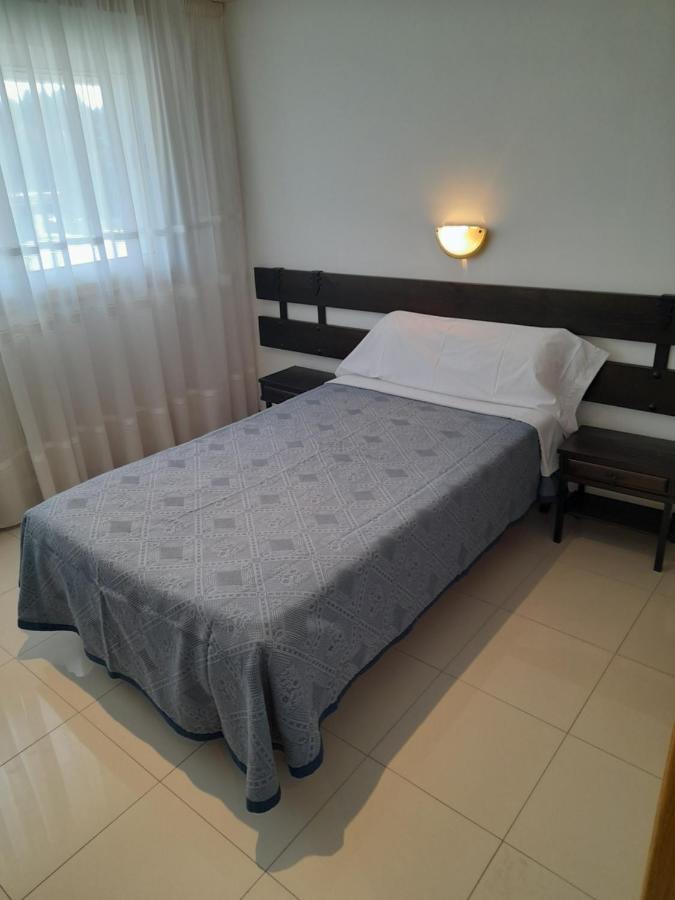 Hotel Os Carballos Sigueiro Kültér fotó