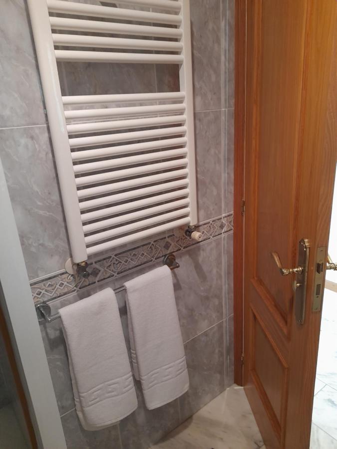 Hotel Os Carballos Sigueiro Kültér fotó