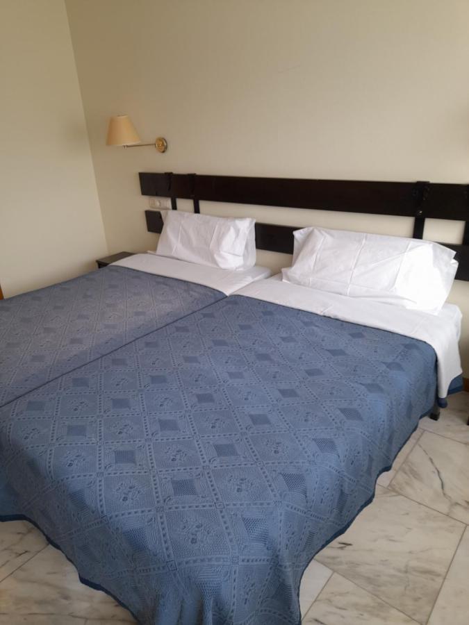 Hotel Os Carballos Sigueiro Kültér fotó
