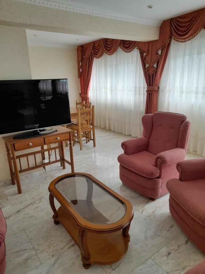Hotel Os Carballos Sigueiro Kültér fotó