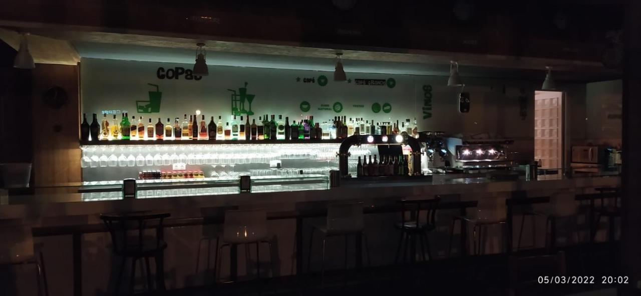 Hotel Os Carballos Sigueiro Kültér fotó
