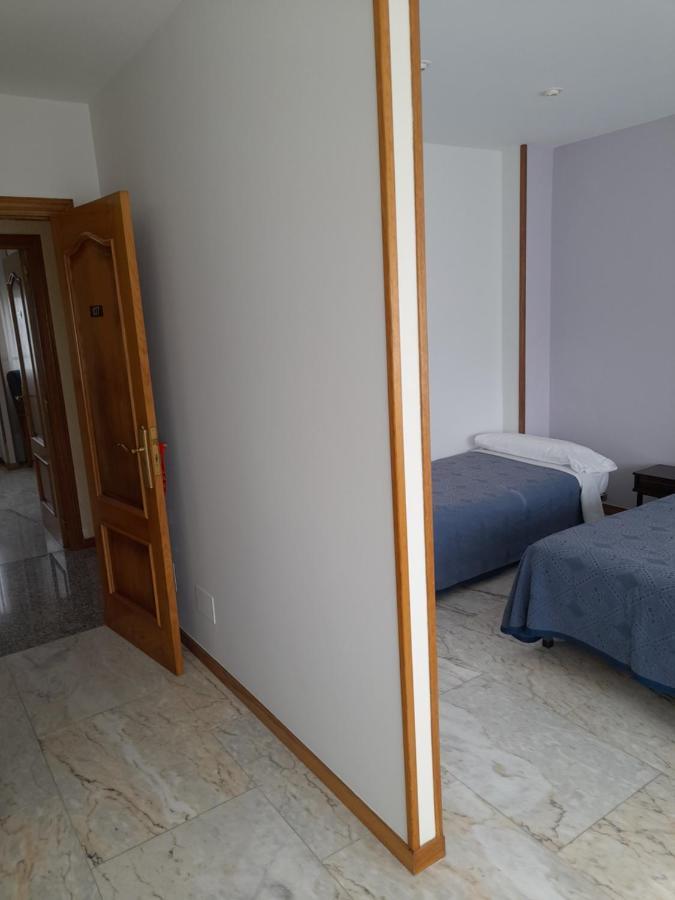 Hotel Os Carballos Sigueiro Kültér fotó